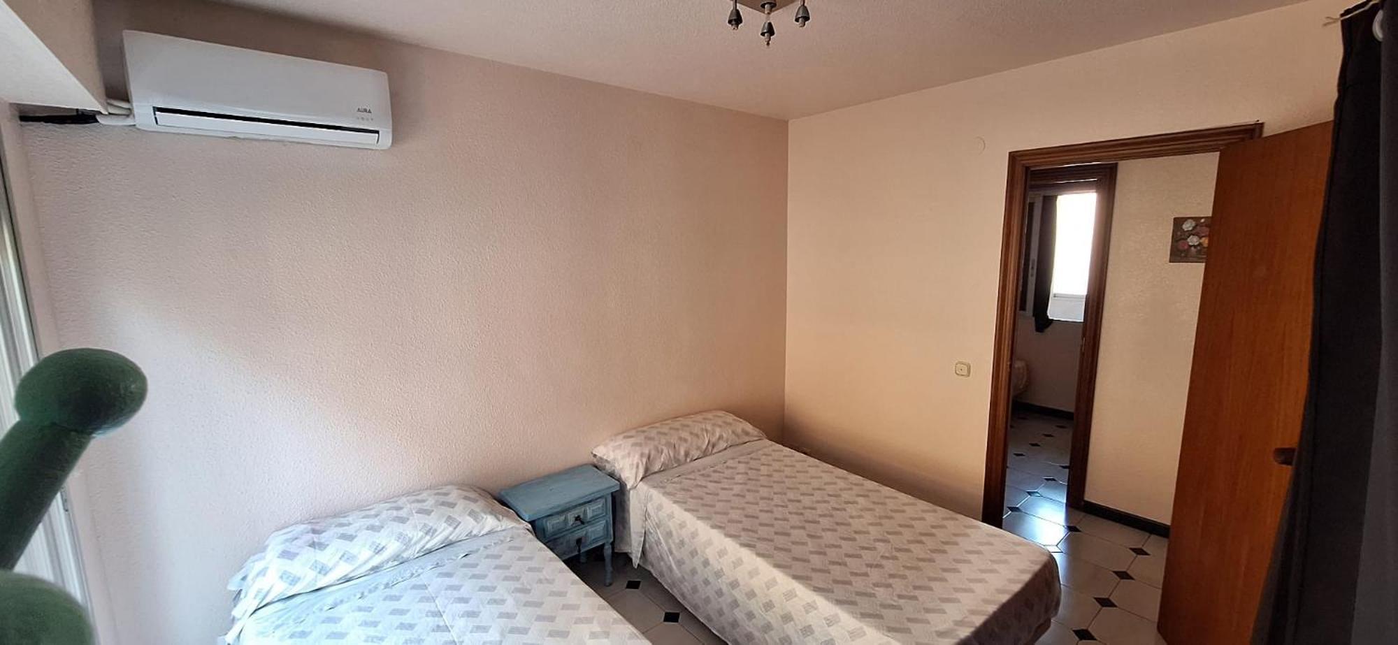 Apartamentos Casa May 1- Centro Benidorm-Solo Mayores De 30 Anos Y Familias Экстерьер фото